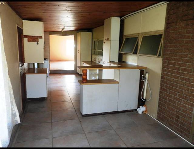 9.30HA FARM FOR SALE IN ZOEKFONTEIN